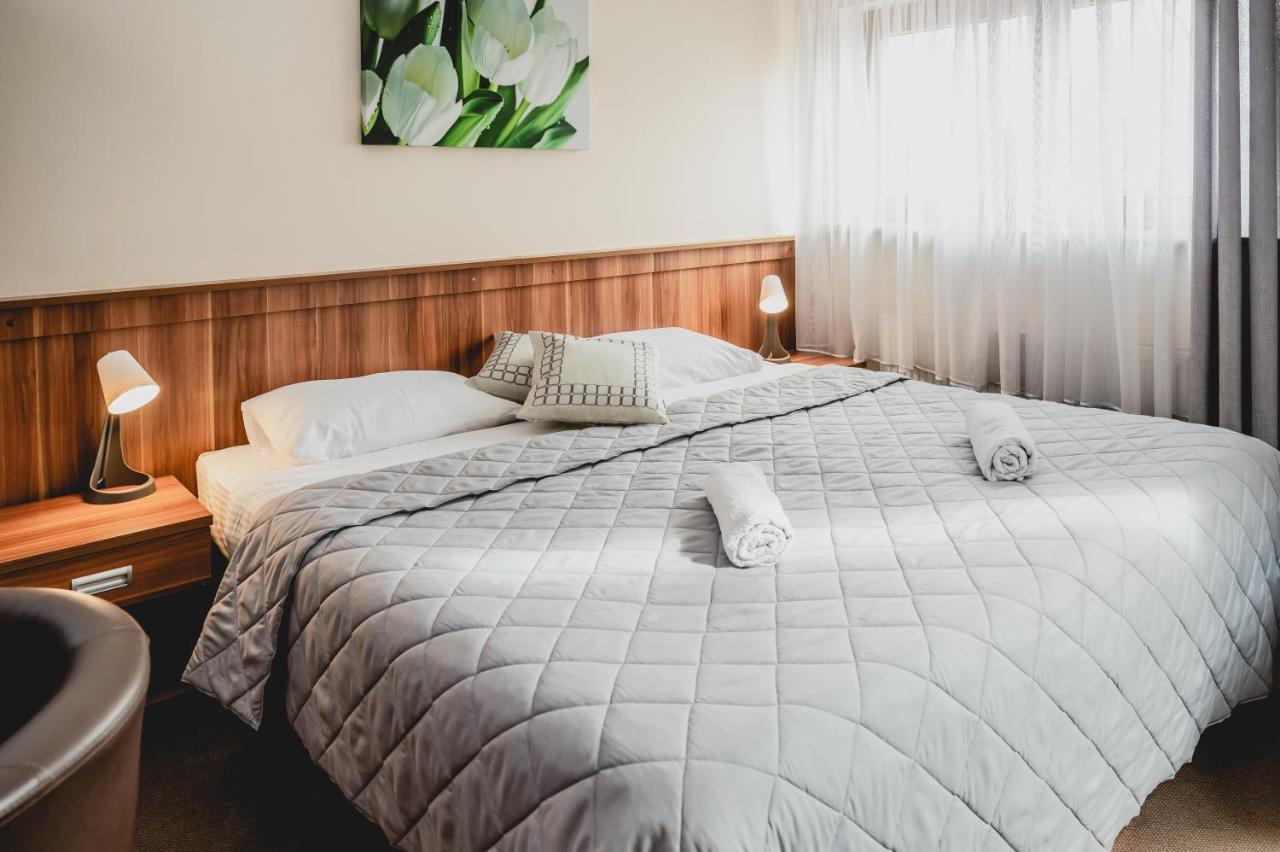 Hotel Nad Morzem- Art-Pension Swierzno Ngoại thất bức ảnh