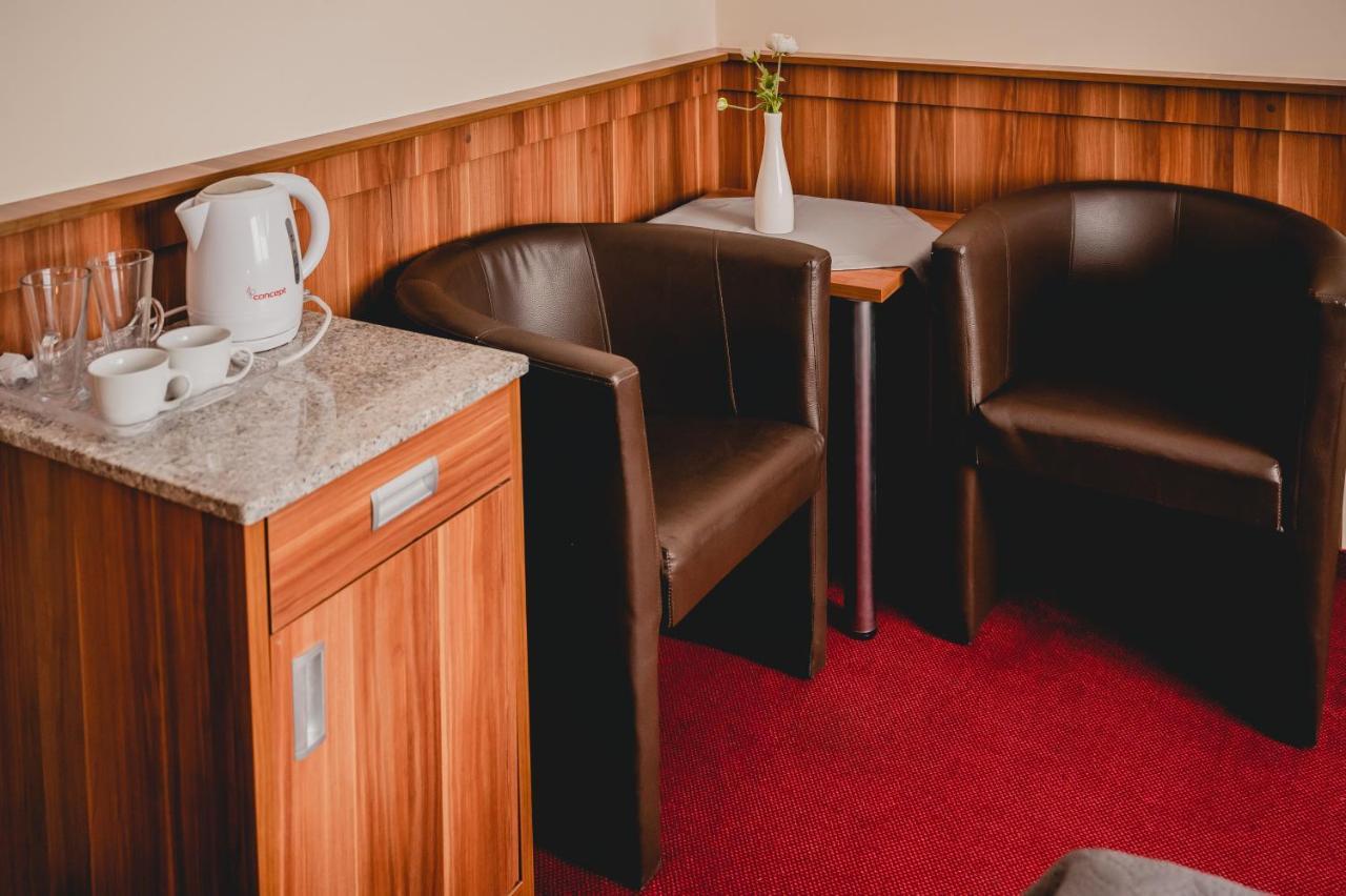 Hotel Nad Morzem- Art-Pension Swierzno Ngoại thất bức ảnh
