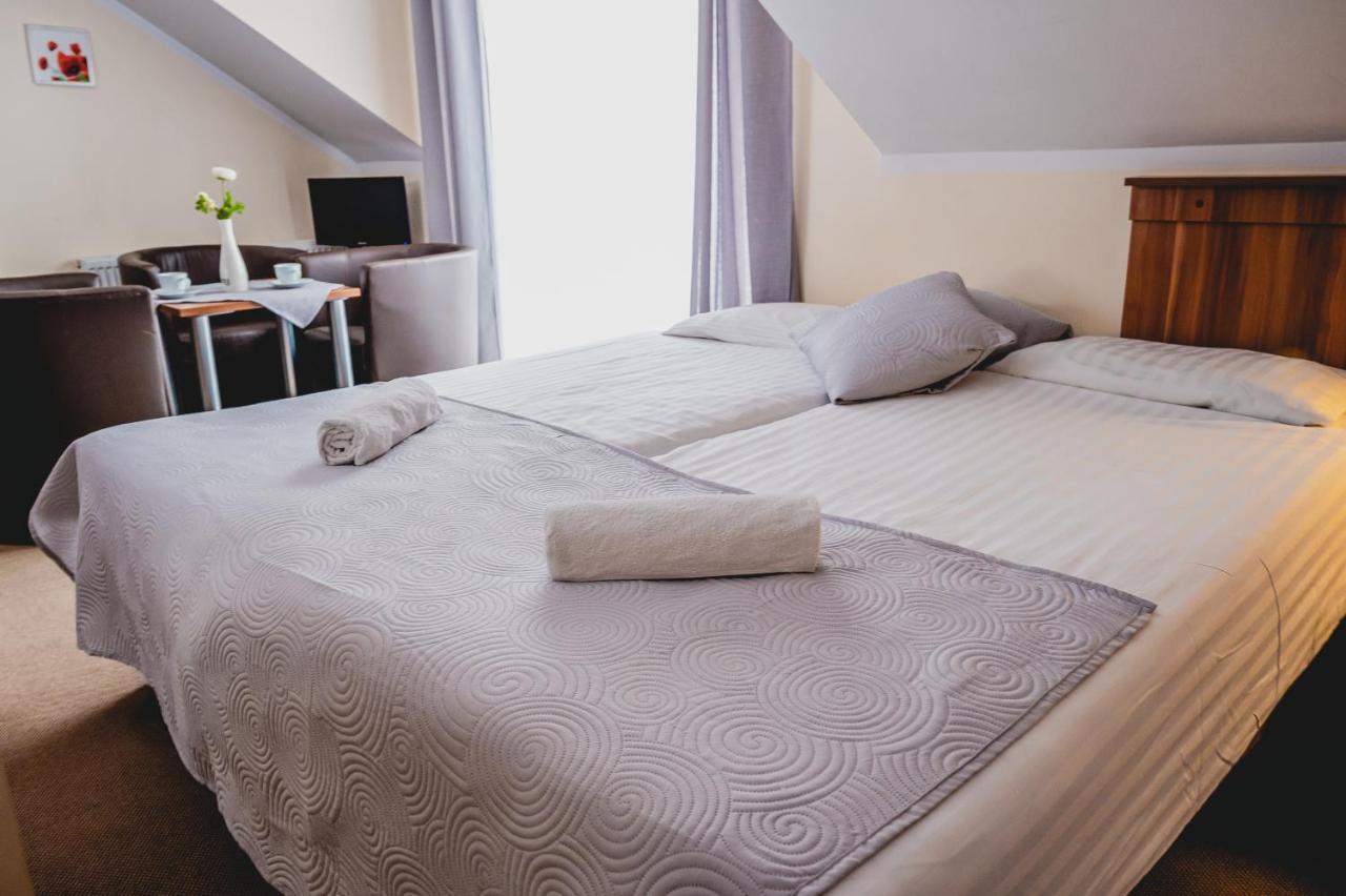 Hotel Nad Morzem- Art-Pension Swierzno Ngoại thất bức ảnh