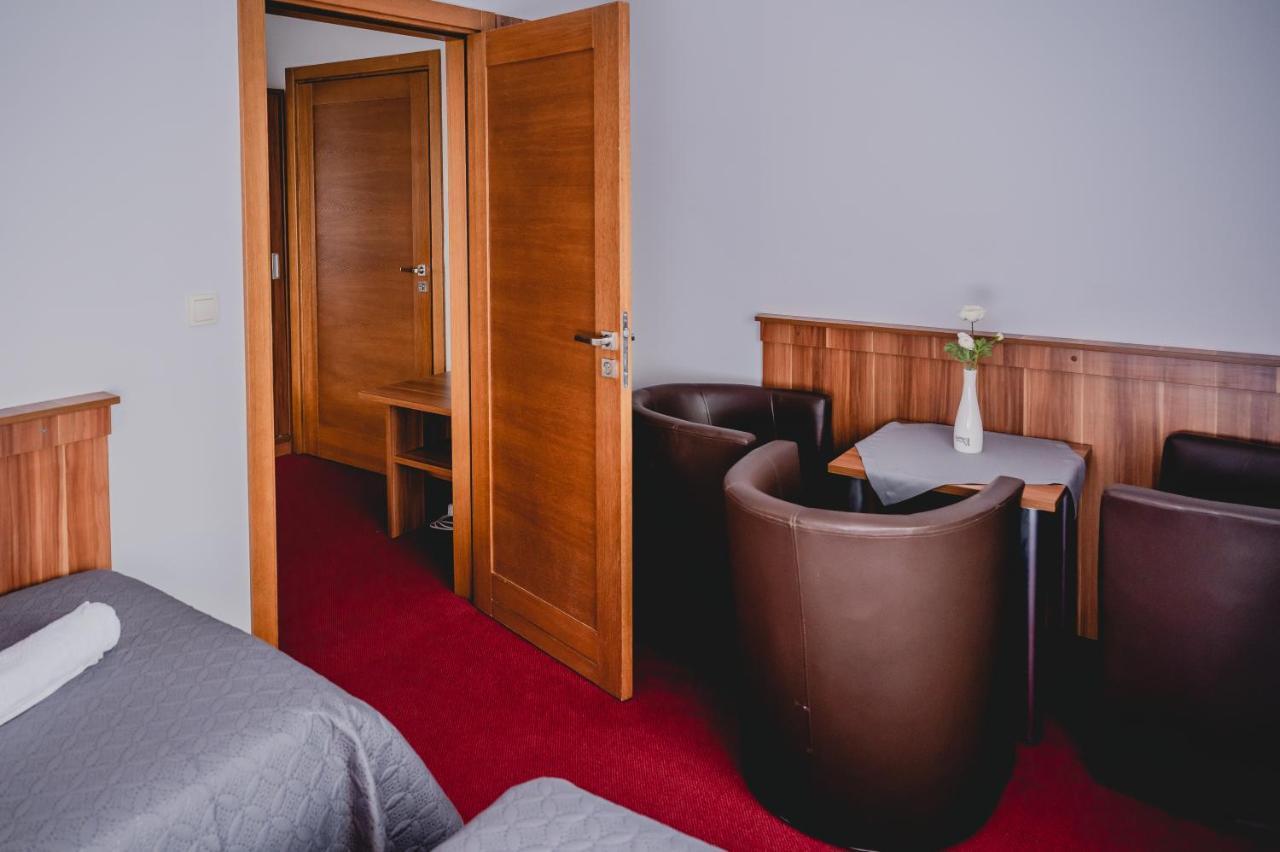 Hotel Nad Morzem- Art-Pension Swierzno Ngoại thất bức ảnh