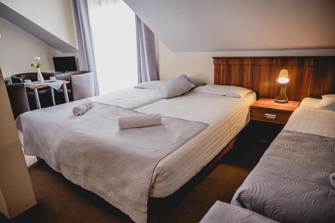 Hotel Nad Morzem- Art-Pension Swierzno Ngoại thất bức ảnh