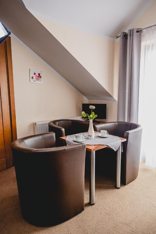 Hotel Nad Morzem- Art-Pension Swierzno Ngoại thất bức ảnh